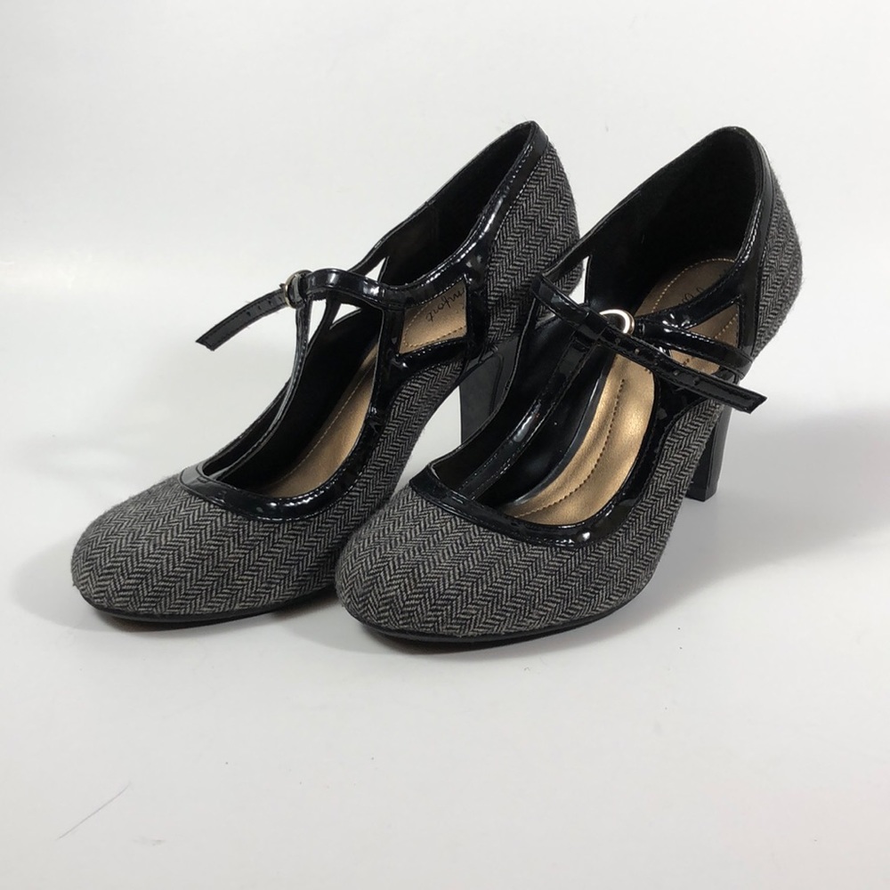 Deflect comfort strapped heels women’s size 7